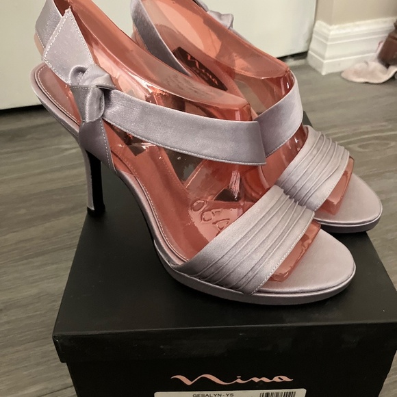 Nina Gesalyn Silver Satin Slingback Evening Sandal Size 9 - Picture 3 of 5